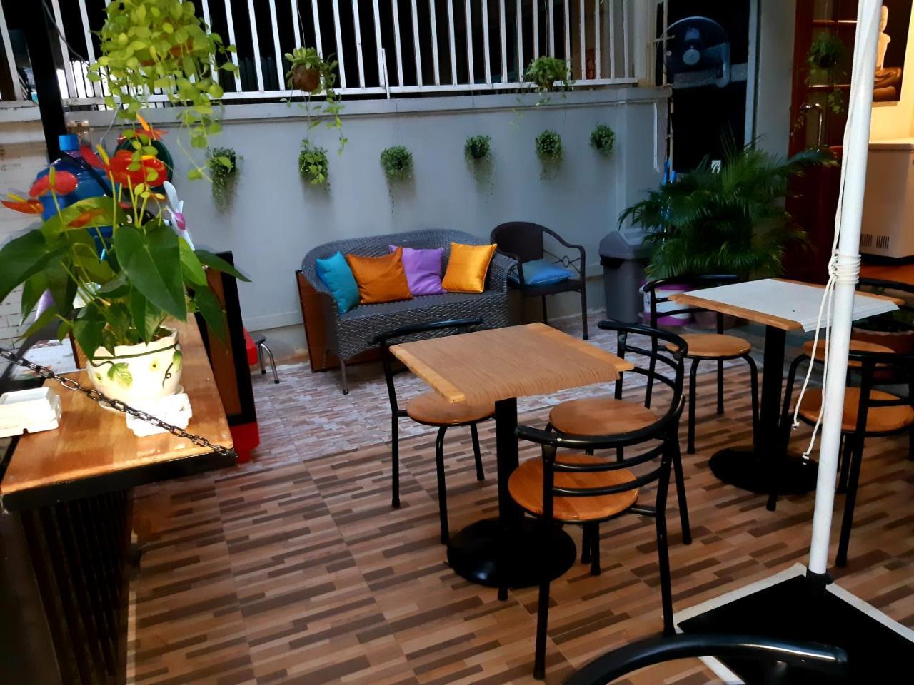 Lalune Hotel Phnom Penh Exterior foto
